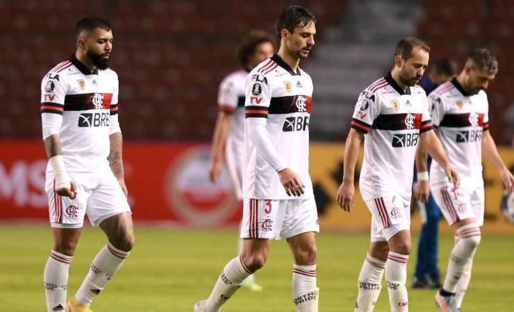 Zico critica time do Flamengo: 'parecia que estava tendo um treino coletivo na Gávea'