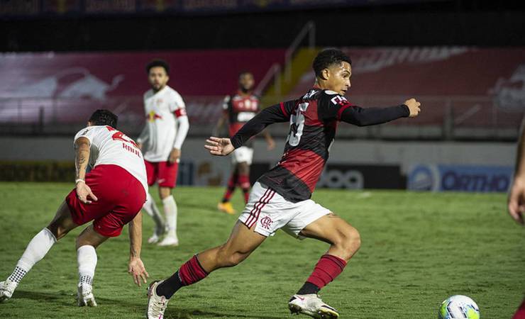 João Gomes é alvo de proposta milionária do Atlético de Madrid, diz jornalista