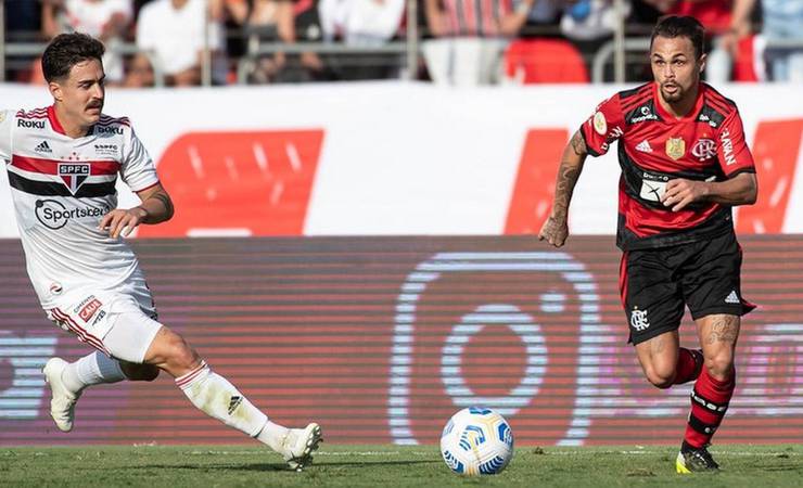 Flamengo: Michael aproveita brecha no quarteto ofensivo e ganha espaço com Renato Gaúcho