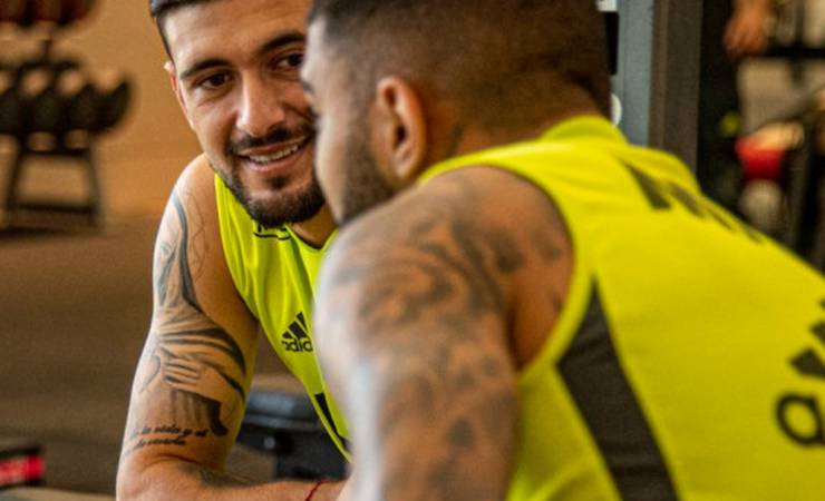 De Arrascaeta, Bruno Henrique e Berrío se reapresentam no Ninho