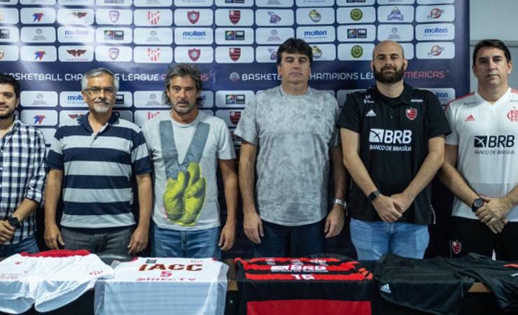 Flamengo treina e participa de congresso técnico em Córdoba antes da estreia na Champions