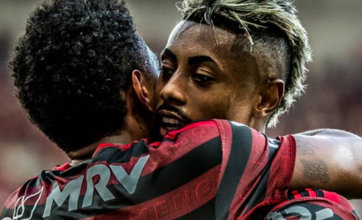 Mengão goleia o Corinthians por 4 a 1, pelo Brasileirão
