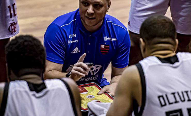 Gustavo De Conti avalia os dois próximos confrontos do Flamengo no NBB