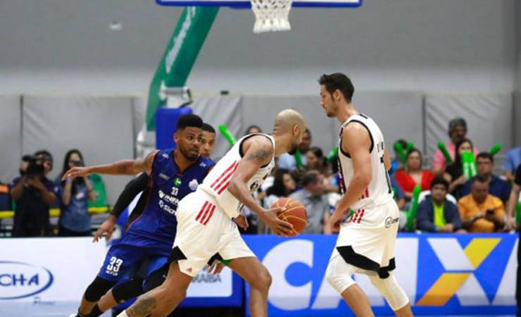 Fora de casa, Flamengo vence Unifacisa por 80 a 79 pelo NBB 12