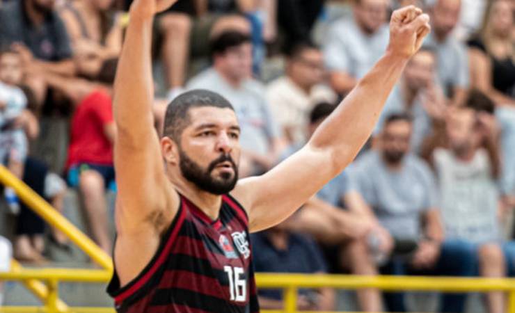 Flamengo vence Franca, fora de casa, por 82 a 78 e assume liderança do NBB