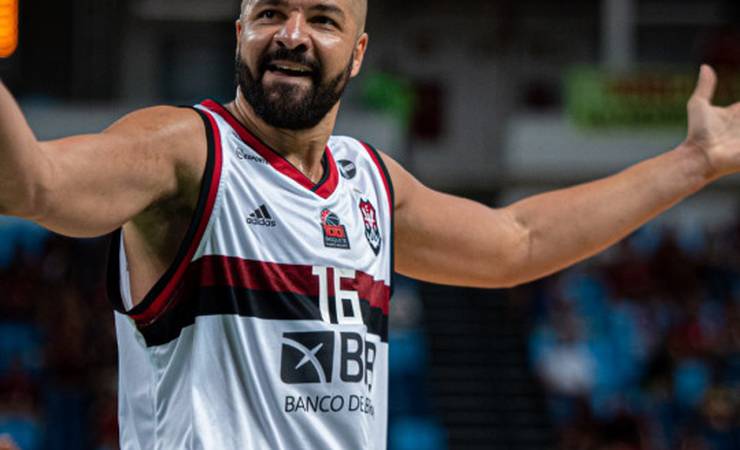 De virada! Flamengo vence o Corinthians por 86 a 66 e está nas semifinais da Copa Super 8