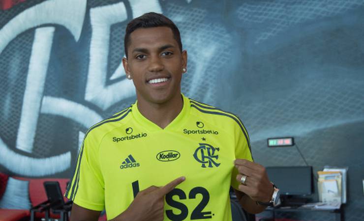 Pedro Rocha visita o Ninho do Urubu