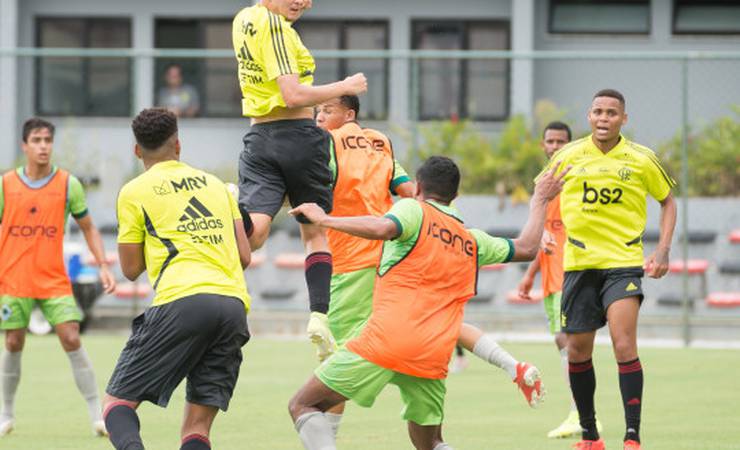 Flamengo vence o Boavista por 1 a 0 em jogo-treino no Ninho do Urubu