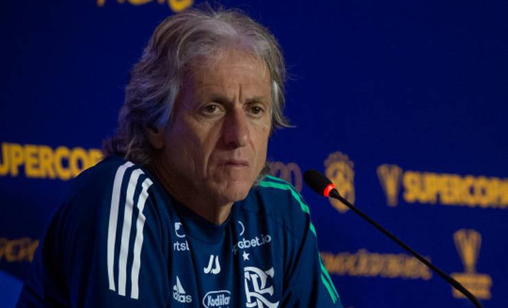 Jorge Jesus destaca  evolução da equipe