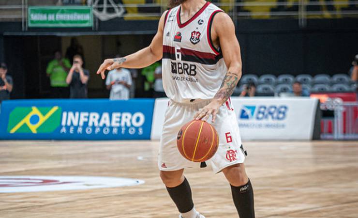 FlaBasquete enfrenta o Pinheiros nesta terça-feira (03) pelo NBB