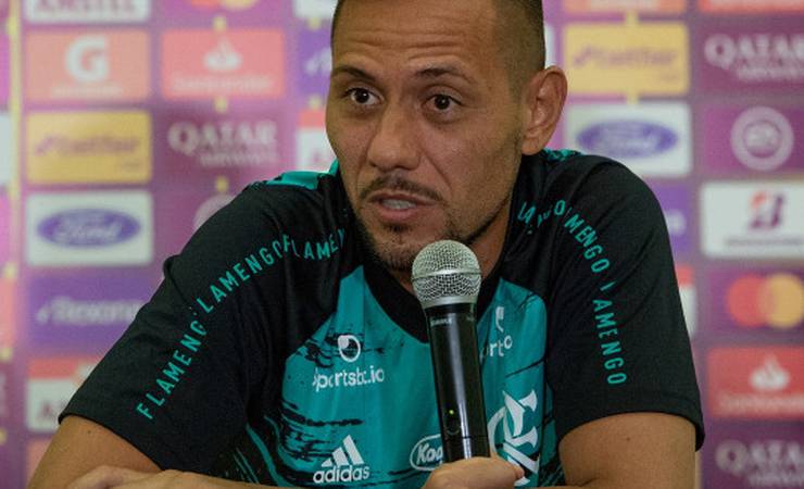 Diego Alves projeta estreia na Libertadores