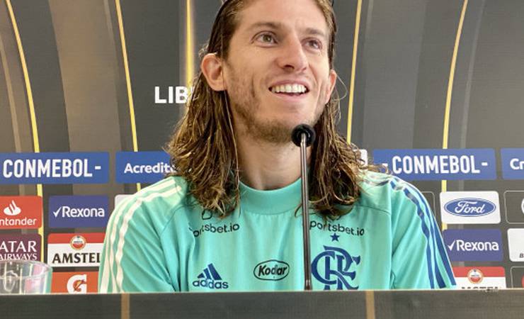 Filipe Luís fala sobre responsabilidade de defender o título da Libertadores