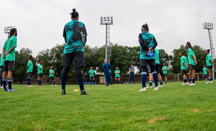 Flamengo/Marinha se reapresenta após testes de Covid-19 e faz primeiro treino com bola