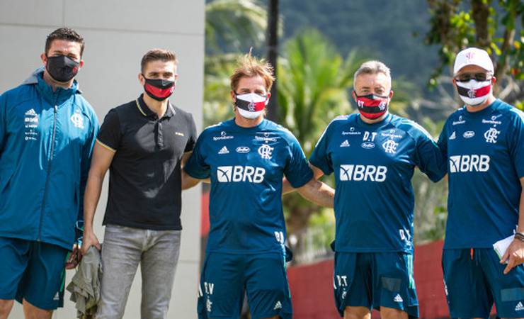 Julian Jimenez integra comissão técnica do Flamengo