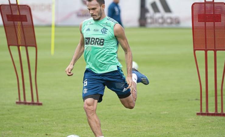 Flamengo se reapresenta após vitória sobre o Santos