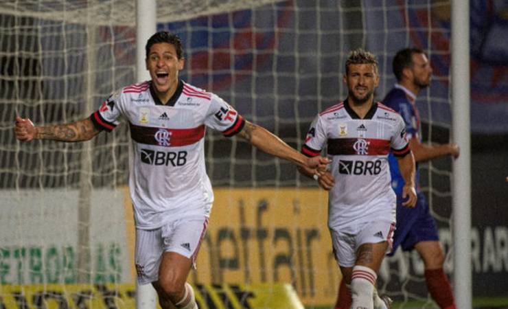 Com bela atuação coletiva, Flamengo vence o Bahia por 5 a 3