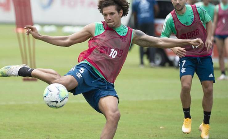 Flamengo realiza última atividade antes do confronto contra o Athletico-PR