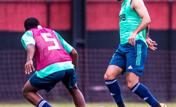 Flamengo se reapresenta no Ninho do Urubu e realiza jogo-treino contra o Sub-17