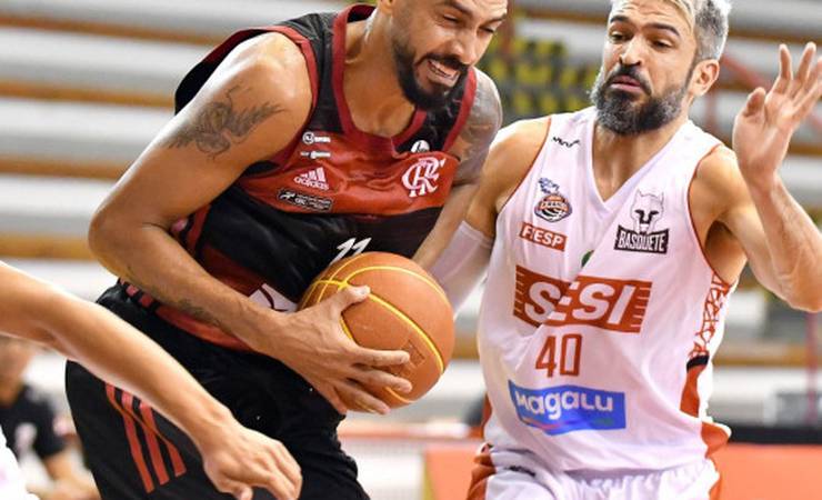 Pela Copa Super 8, Flamengo vence o Franca por 90 a 79 e avança para as semifinais