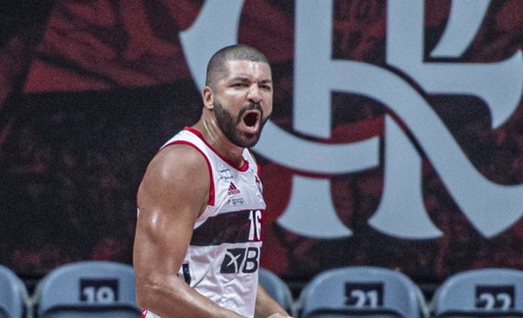 No Maracanãzinho, Flamengo vence o Fortaleza por 77 a 74 pelo NBB