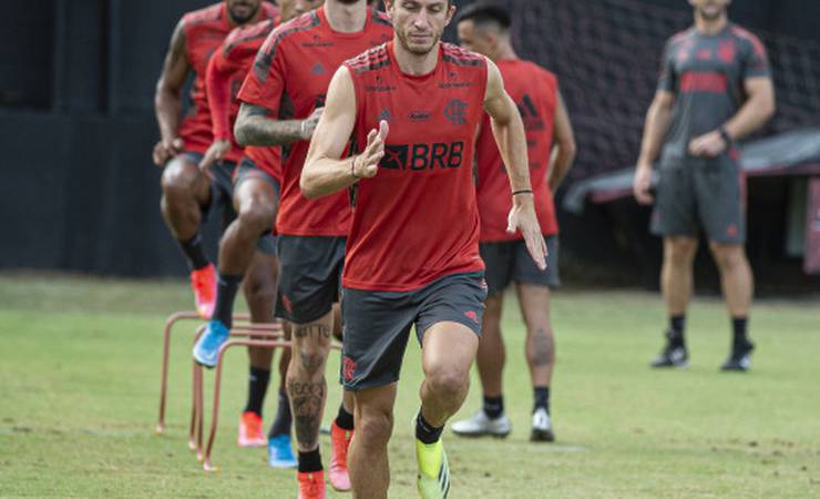 Mengão realiza último treino antes de encarar o Vasco, pelo Carioca