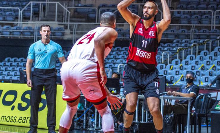 Em jogo equilibrado, FlaBasquete mostra sua força e vence o Paulistano por 81 a 75