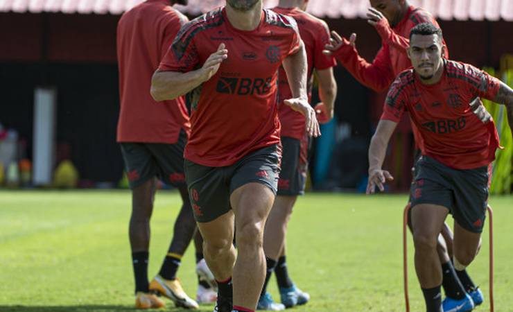 Flamengo realiza último treino antes de encarar o América-MG