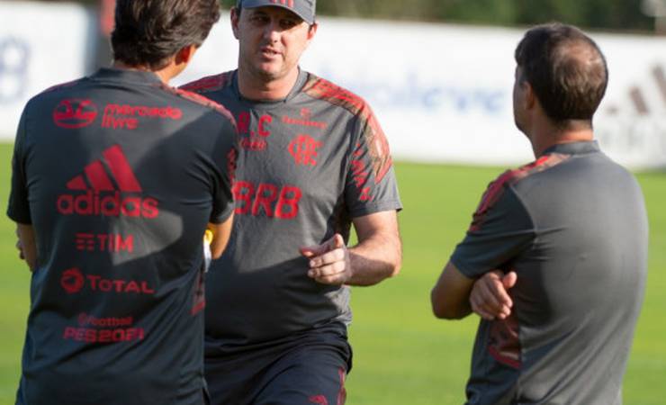Equipe Sub-20 treina com elenco profissional nesta segunda-feira
