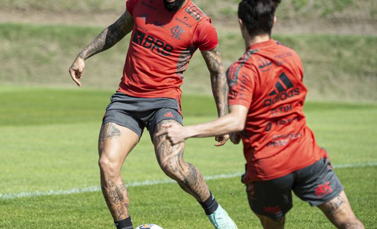 Flamengo realiza último treino antes da viagem para Argentina