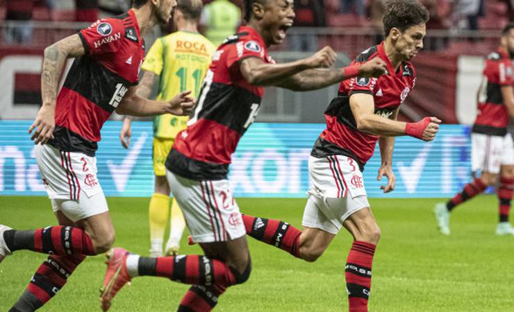Em Brasília, Mengão goleia o Defensa por 4 a 1 e avança para as quartas da Libertadores
