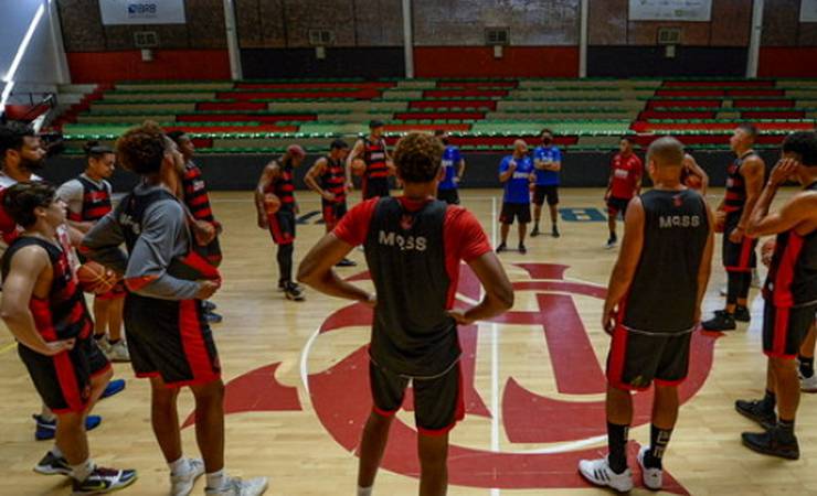 Após temporada vitoriosa, FlaBasquete retorna aos treinos na sede da Gávea