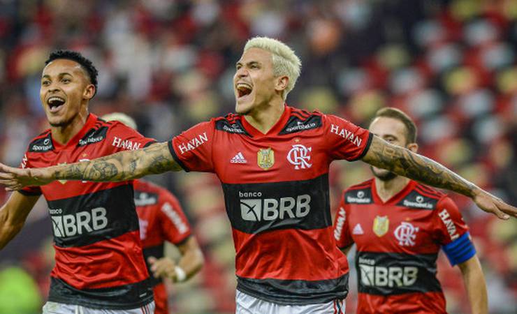 No retorno da Nação, Mengão vence o Grêmio por 2 a 0 e avança para a semifinal da Copa do Brasil