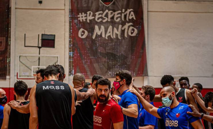 FlaBasquete enfrenta o Municipal pela semifinal do Carioca