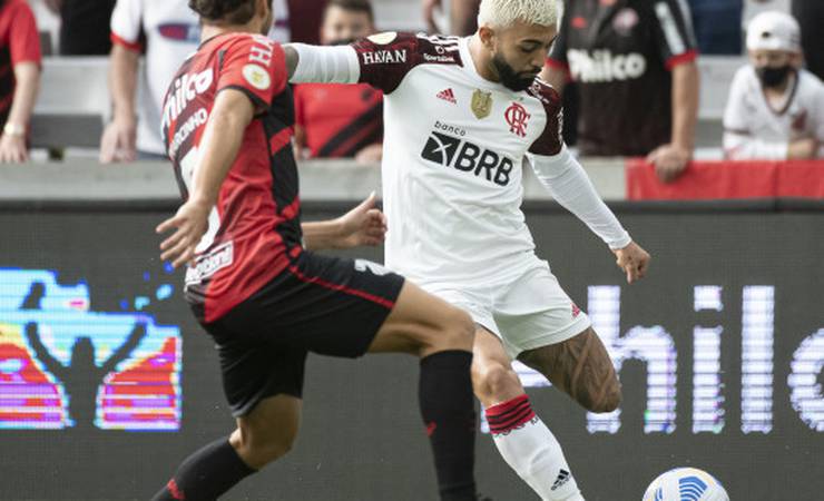 Flamengo empata por 2 a 2 com o Athletico-PR na Arena da Baixada, pelo Brasileirão