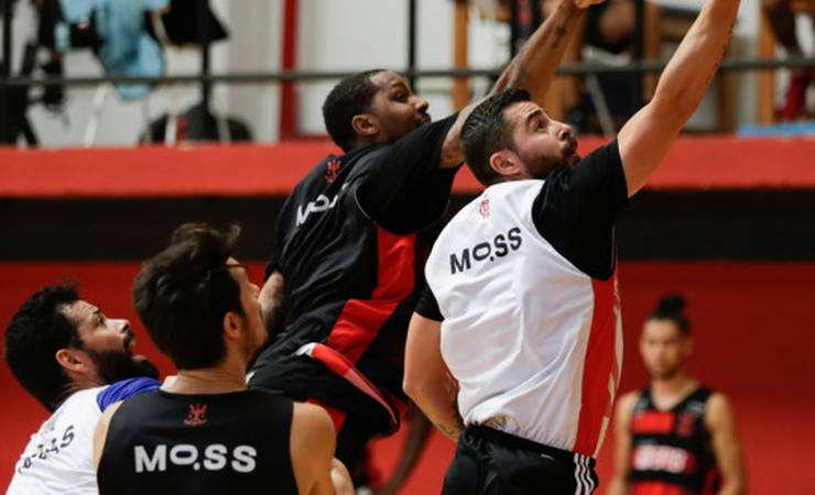 Com Balbi relacionado, FlaBasquete embarca para dois compromissos em São Paulo pelo NBB