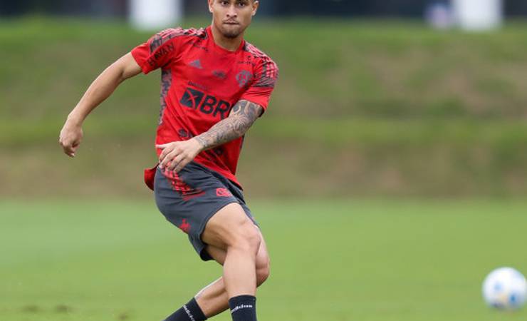 Flamengo realiza a última atividade antes do jogo contra o Atlético-GO, pelo Brasileiro