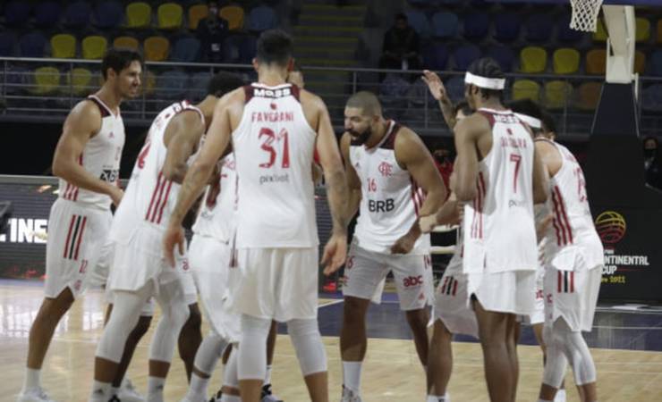 A final do Mundial é logo ali! FlaBasquete vence Lakeland Magic com folga e decide título no domingo