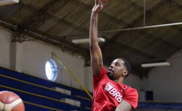 FlaBasquete busca 1ª colocação no grupo para fase final da BCLA