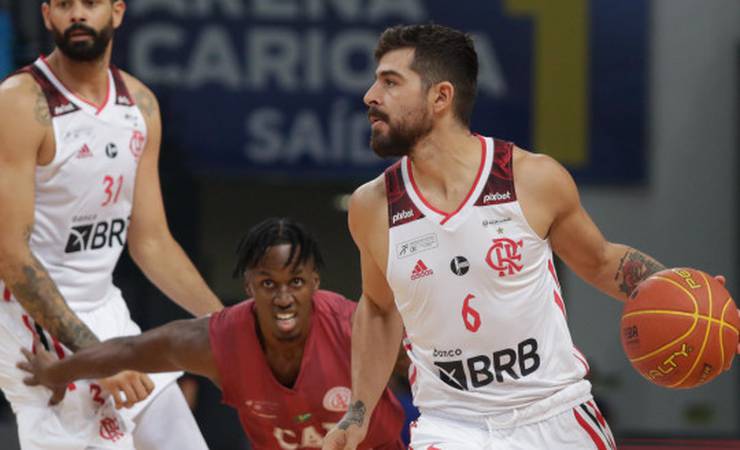 Em jogo eletrizante, FlaBasquete busca a virada e vence o Paulistano por 73 a 70, na Arena Carioca