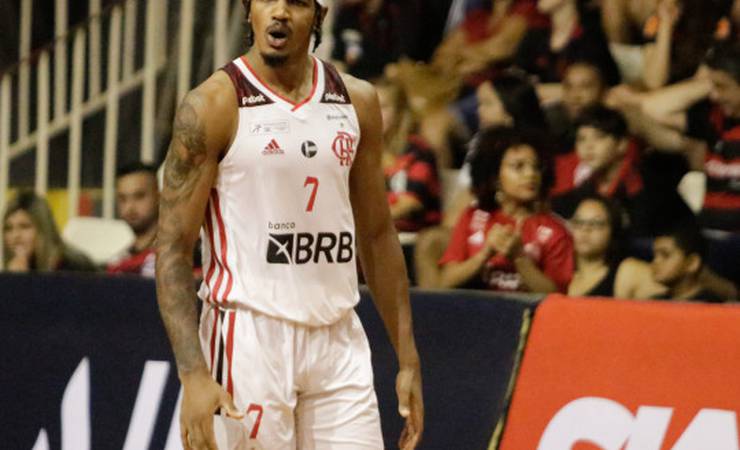 Com virada espetacular no último quarto, FlaBasquete vence o São Paulo pelo NBB