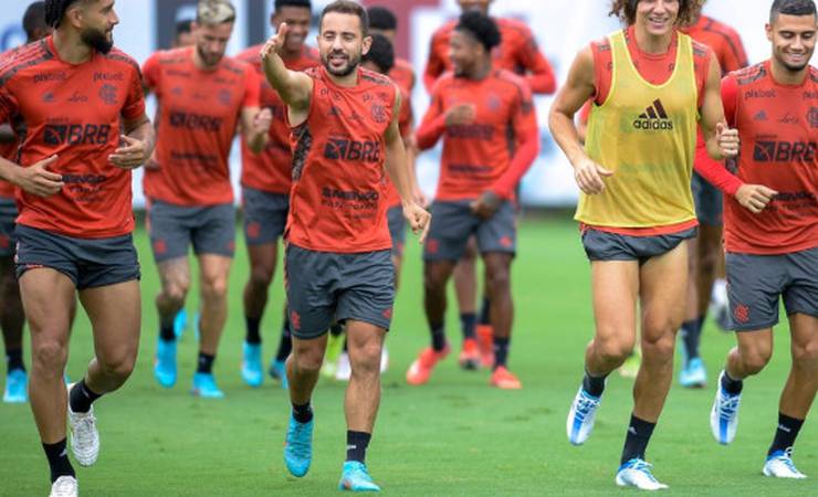 Flamengo se reapresenta e inicia preparação para a partida contra o São Paulo