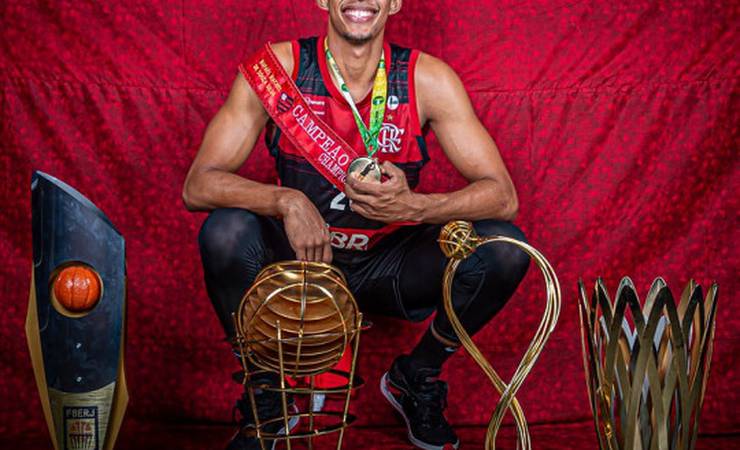 Cria garantido! Rafael Rachel renova com o FlaBasquete