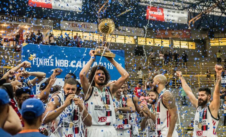 Flamengo vence Franca, no Pedrocão, e conquista o hexa do NBB