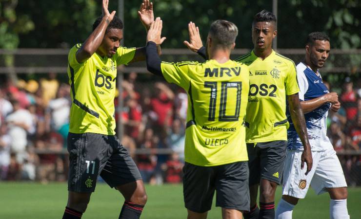 Flamengo vence o jogo-treino contra o Madureira por 3 a 1