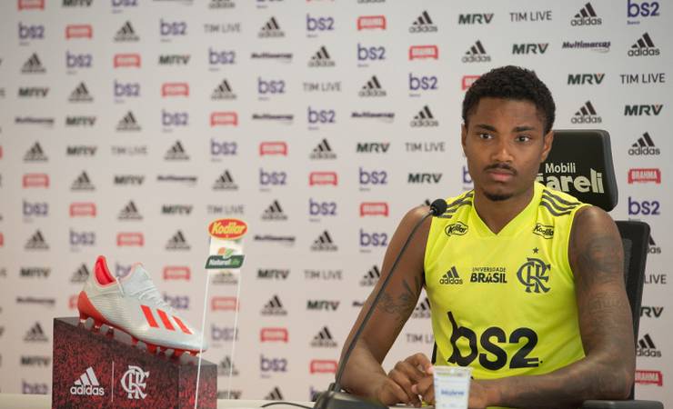 Vitinho elogia início de trabalho de Jorge Jesus