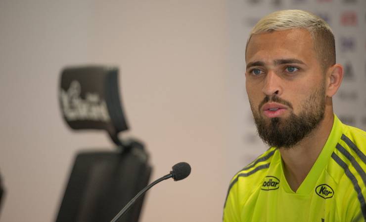 Léo Duarte projeta mês de jogos decisivos do Flamengo