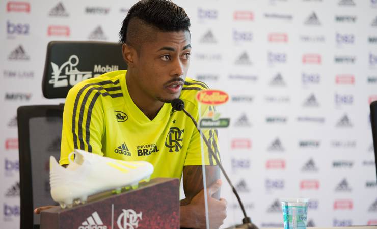 Bruno Henrique destaca a intensidade para o duelo contra o Athletico-PR