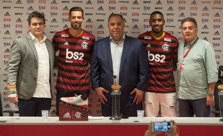 Gerson e Pablo Marí são apresentados oficialmente pelo Flamengo