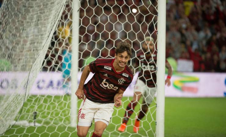 Flamengo enfrenta o Corinthians fora de casa pelo Brasileirão
