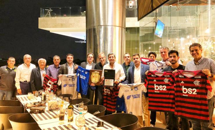 Dirigentes de Flamengo e Emelec se reúnem na véspera do confronto pela Conmebol Libertadores